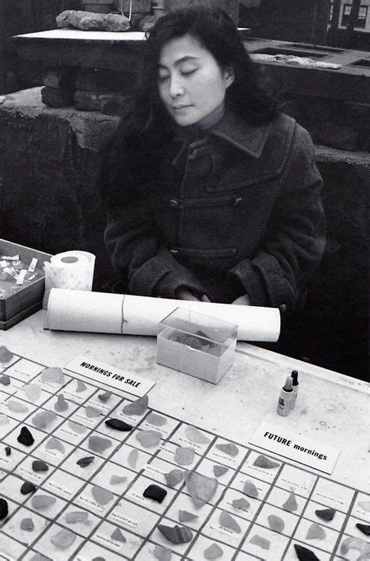 Exploring the Captivating Images of Yoko Ono